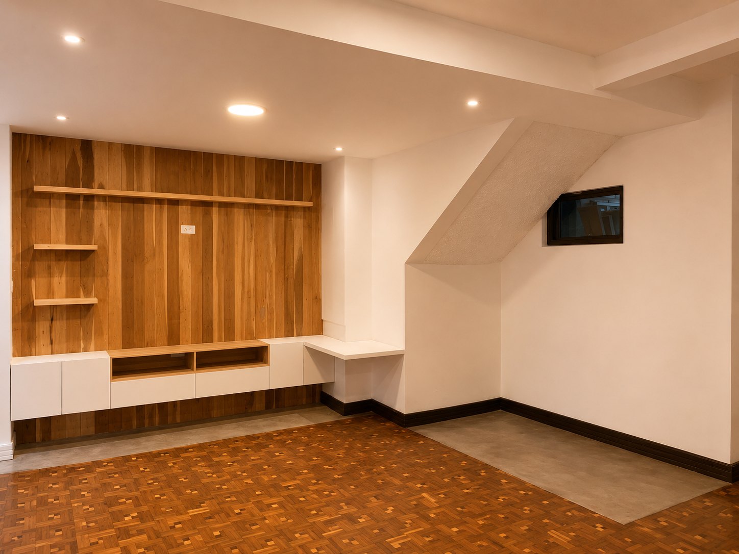 Departamento Vane y David — sala de estar bajo la escalera con muro de tablones de madera, repisas flotantes y techo inclinado